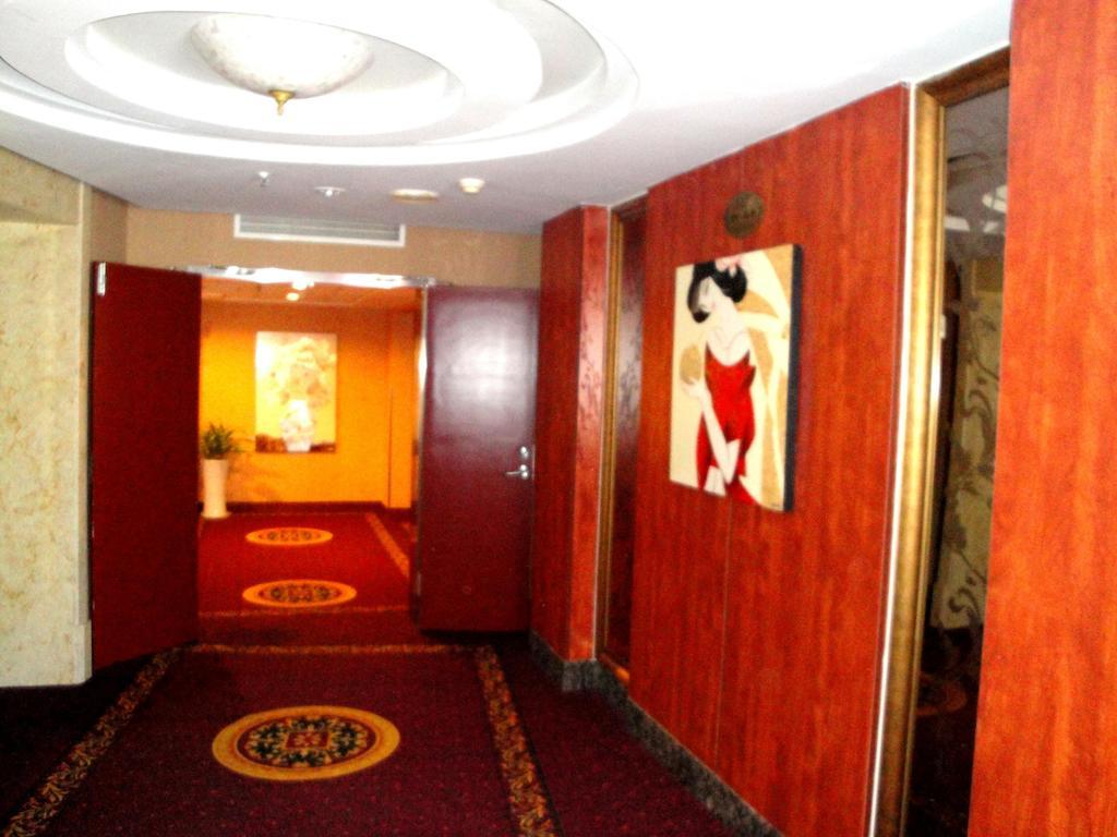 Overseas Chinese International Hotel Циндао Экстерьер фото