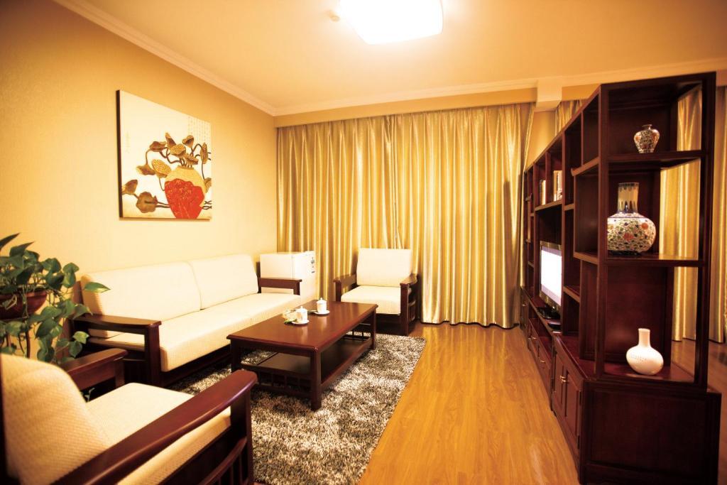 Overseas Chinese International Hotel Циндао Экстерьер фото
